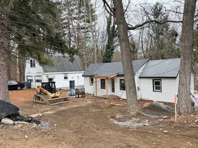 35 Lindbergh St, Clinton MA 01510