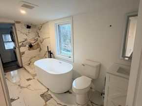 35 Lindbergh St, Clinton MA 01510