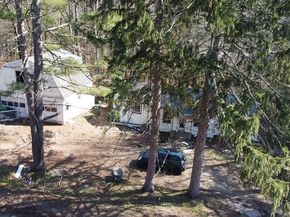 35 Lindbergh St, Clinton MA 01510