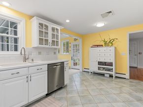 14 Fox Hill Rd, Framingham MA 01701