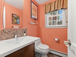 14 Fox Hill Rd, Framingham MA 01701