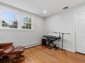 14 Fox Hill Rd, Framingham MA 01701
