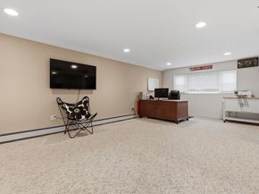 14 Fox Hill Rd, Framingham MA 01701