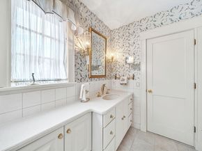 131 Fair Oaks Park, Needham MA 02492