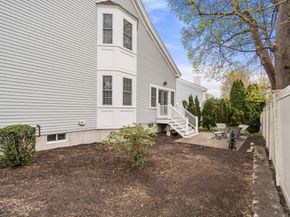 94 North St, Medfield MA 02052