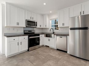 98 Newbury 2B, Danvers MA 01923