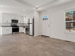 98 Newbury 2B, Danvers MA 01923