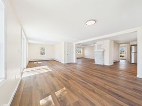 5 Pilgrim Ave, Wareham MA 02571