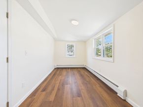 5 Pilgrim Ave, Wareham MA 02571