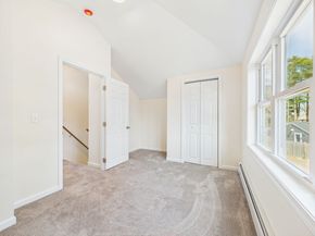 5 Pilgrim Ave, Wareham MA 02571