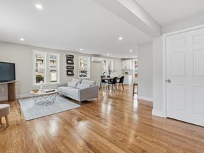 8 Hammatt St 1, Ipswich MA 01938