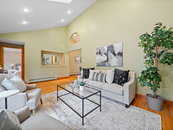 20 Francis Rd, Sharon MA 02067