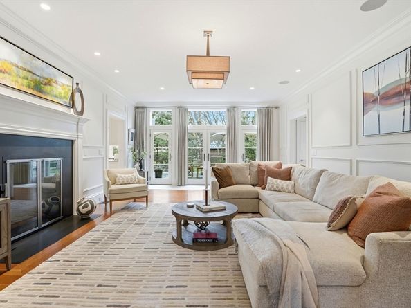 15 John Poulter Road, Lexington MA 02421