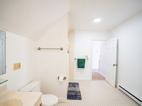 86 Walnut St 3, Boston MA 02122
