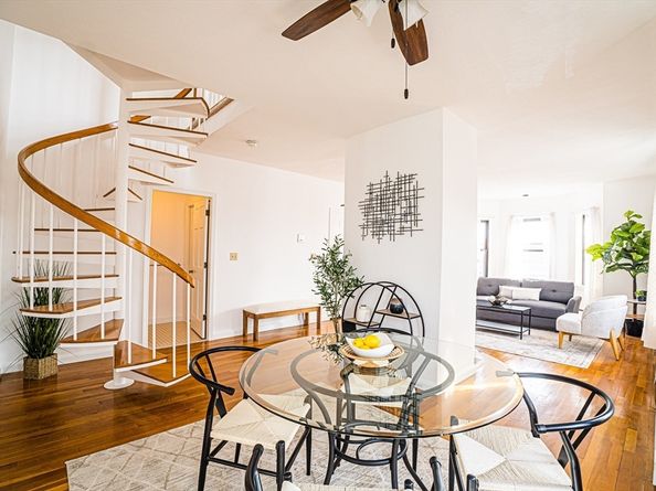86 Walnut St 3, Boston MA 02122
