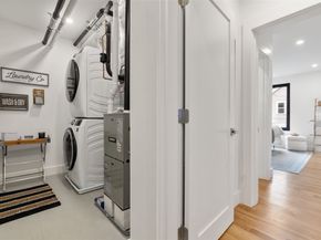6 Gen Devine Wy 1, Boston MA 02127