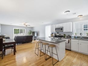 114 Richard Rd 8, Leominster MA 01453
