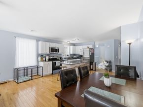 114 Richard Rd 8, Leominster MA 01453
