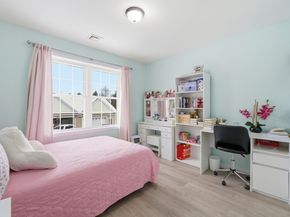 114 Richard Rd 8, Leominster MA 01453