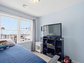 114 Richard Rd 8, Leominster MA 01453