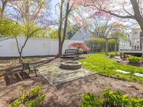 98 Cherry St, Newton MA 02465