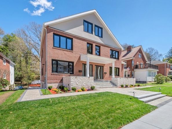 442 Lowell Ave 442, Newton MA 02460
