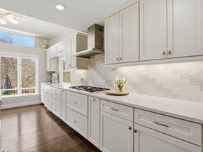 109 Gould Rd, Andover MA 01810