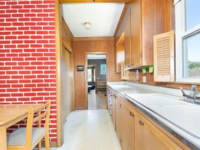 441 Hamilton St, Southbridge MA 01550