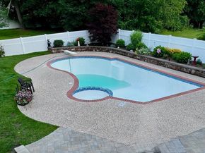 53 Mansfield St, Weymouth MA 02190