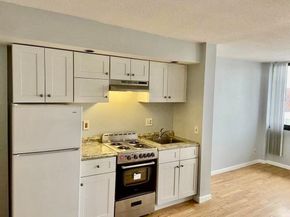 70 Southbridge St 709, Worcester MA 01608