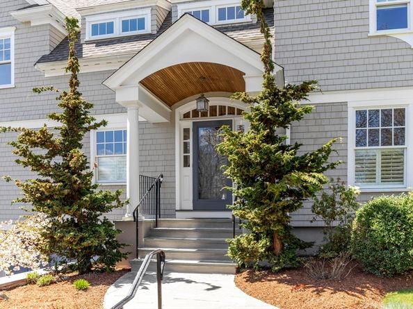 16 Hastings Rd, Lexington MA 02421