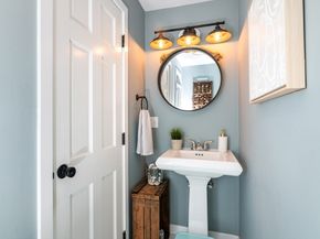 255 Elm St, Marshfield MA 02050