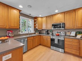 93 Haggerty Rd, Charlton MA 01507
