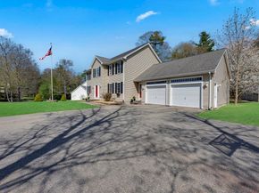 93 Haggerty Rd, Charlton MA 01507