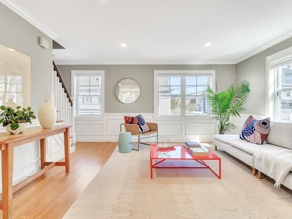 3 Lowell St. 3, Waltham MA 02453