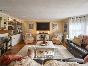 115 Ellis Farm Ln, Melrose MA 02176