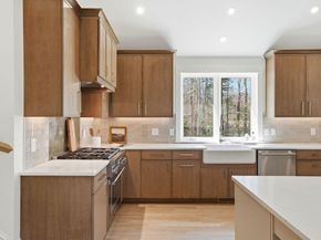 26 Old Pottery Ln, Norwell MA 02061
