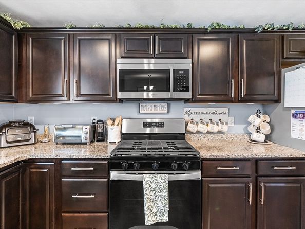 35 Boutelle St B, Leominster MA 01453