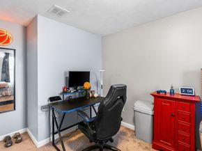 35 Boutelle St B, Leominster MA 01453