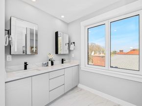 444 Lowell Ave 444, Newton MA 02460