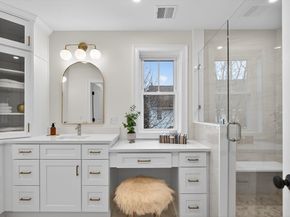 10 Dobbins Street, Waltham MA 02453