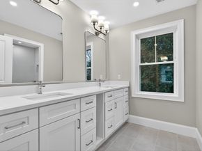 10 Dobbins Street, Waltham MA 02453