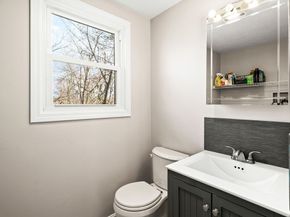 83 Cinnamon Circle, Tewksbury MA 01876