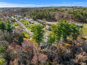 83 Cinnamon Circle, Tewksbury MA 01876