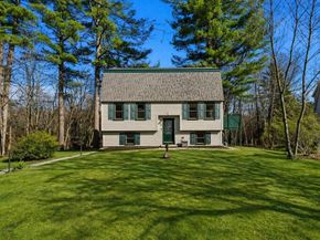 83 Cinnamon Circle, Tewksbury MA 01876