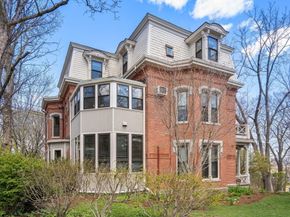 101 Summit Ave D, Brookline MA 02446