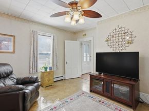 7 S Main St, Milford MA 01757