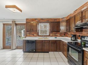 137 Bryn Mawr Ave, Auburn MA 01501