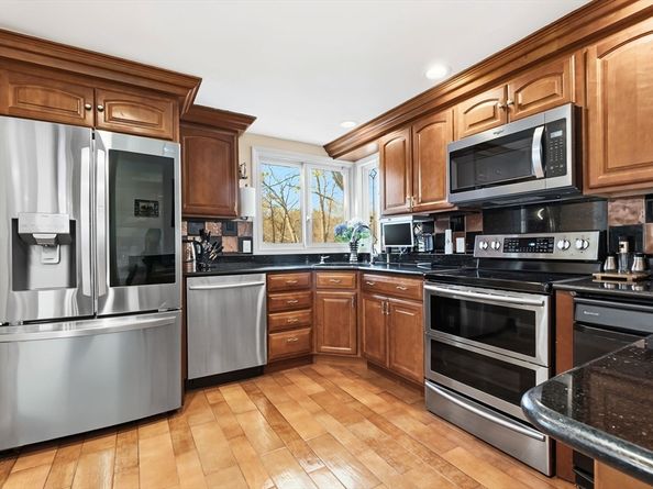 94 Howard St, Saugus MA 01906