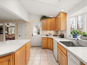 63 Blacksmith Dr, Sudbury MA 01776